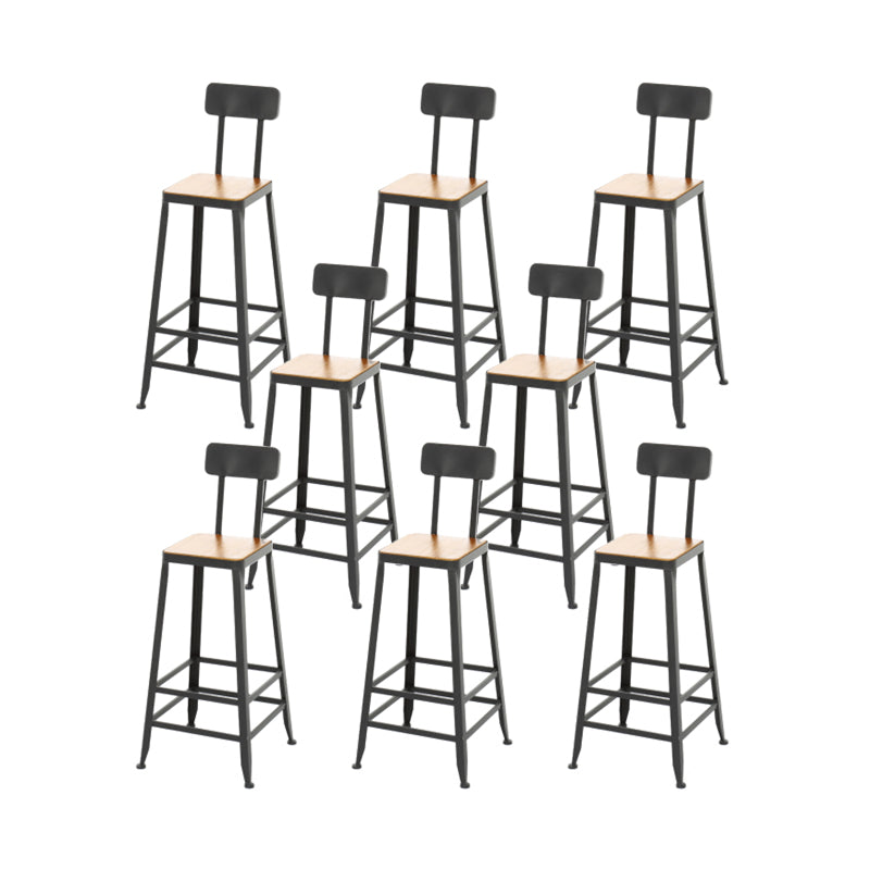 Sgabello da bar senza braccio da pranzo in metallo contemporaneo con base nera