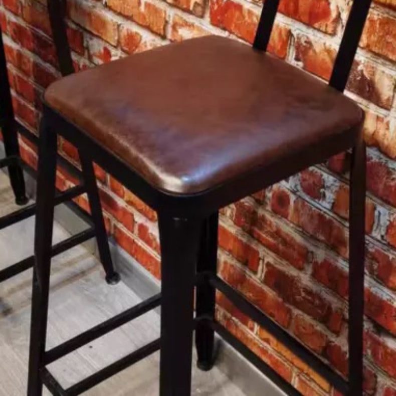 Sgabello da bar senza braccio da pranzo in metallo contemporaneo con base nera