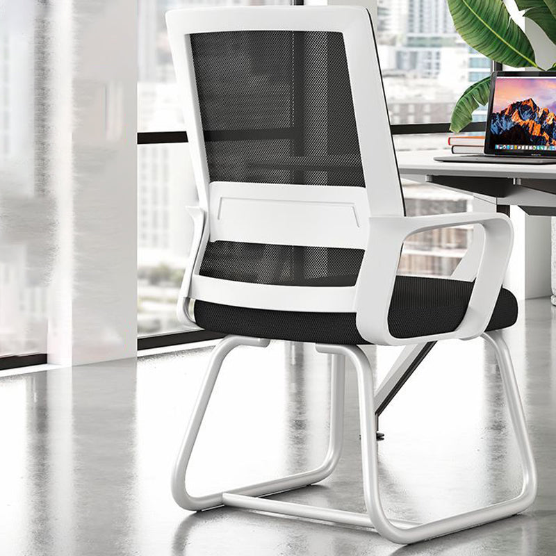 Silla de brazo ergonómico en la mitad de la espalda Armas fijas Silla de oficina en casa sin ruedas