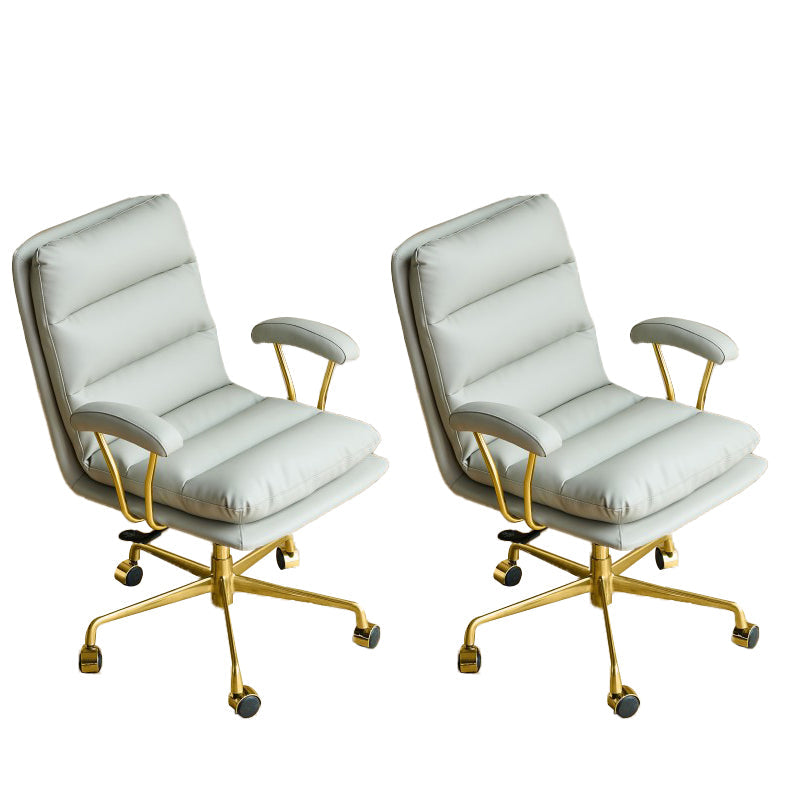 Silla de oficina de armas fija moderna Mecanismo de inclinación de cuero Silla de escritorio ergonómico