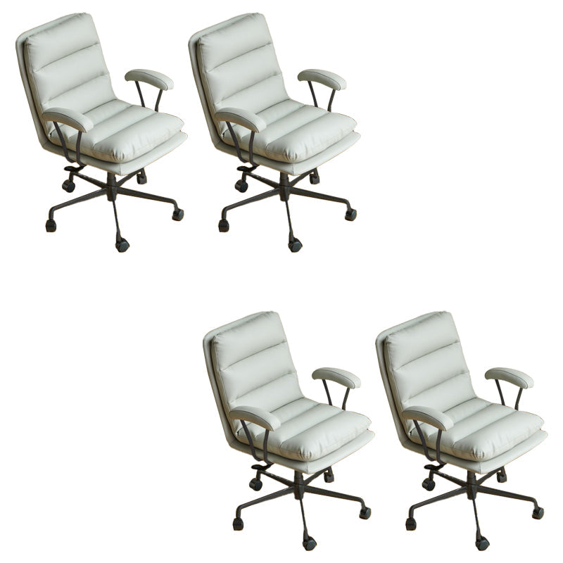 Silla de oficina de armas fija moderna Mecanismo de inclinación de cuero Silla de escritorio ergonómico