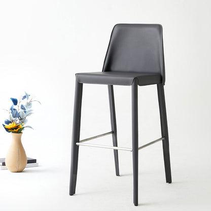 Sgabelli da bar in stile in pelle finta con lo schienale