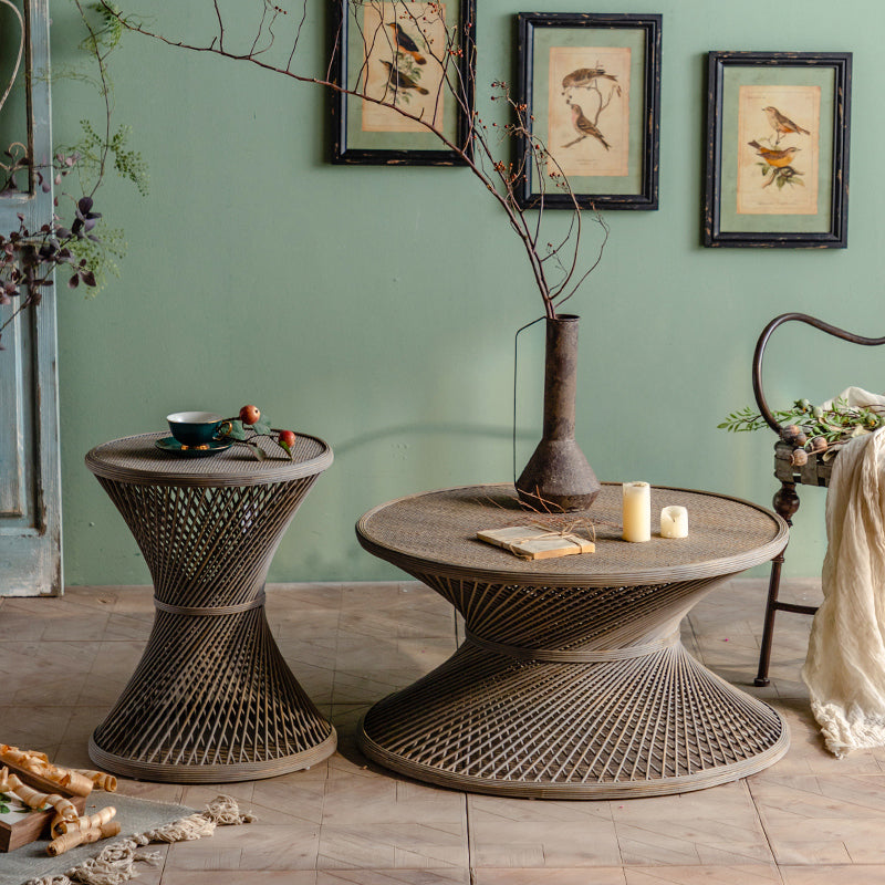 Rustic Corner Table Round Pedestal Distressed Accent Side Table Clearhalo 'Coffee & Accent Tables' 'End & Side Tables' 'end_side_tables' 'furn' 'furn_end_side_tables' 'Furniture' 'Living Room Furniture' 7231710