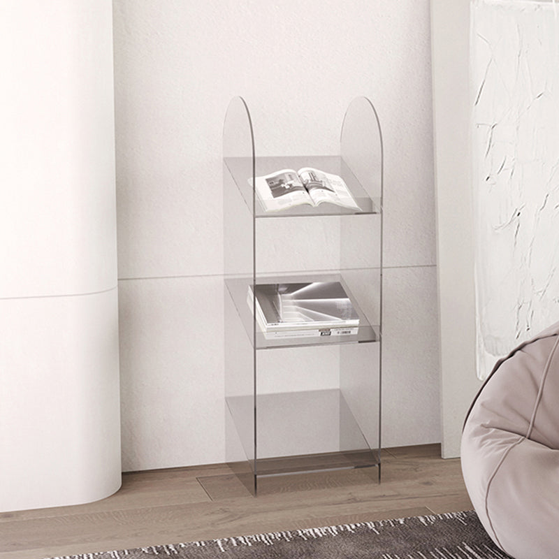 Libreria moderna di libreria standard aperta con scaffali