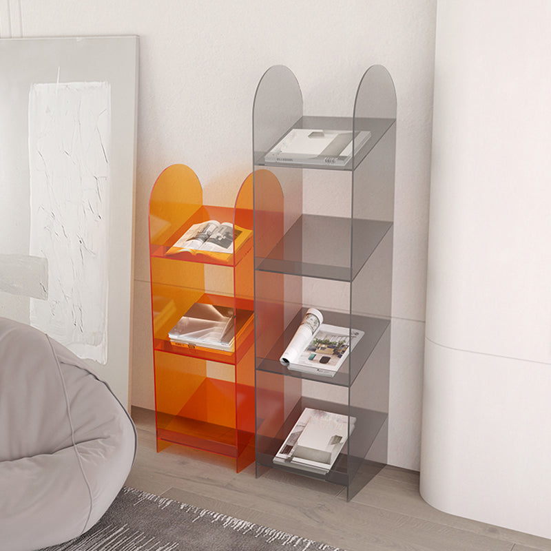 Libreria moderna di libreria standard aperta con scaffali