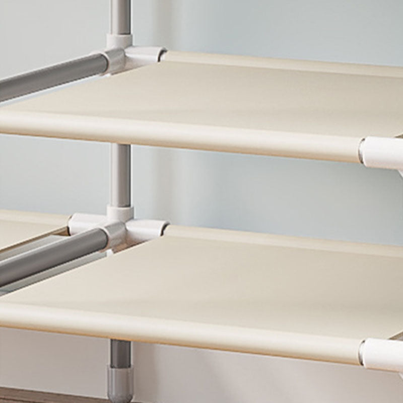 Percha contemporánea de la rejilla de metal independiente con estantes de almacenamiento