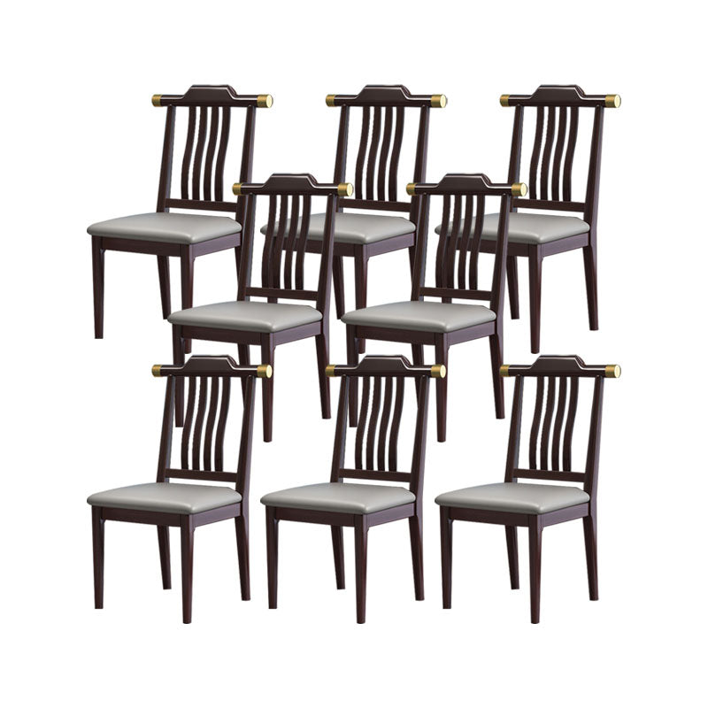 Industriële keuken eetkamerstoel massief houten lat achter armloze stoel