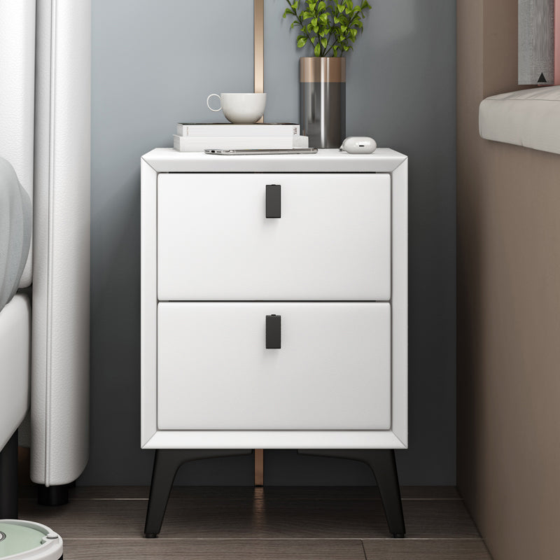 Comobilismo per letto contemporaneo in pelle con cabine da comodino con cassetti