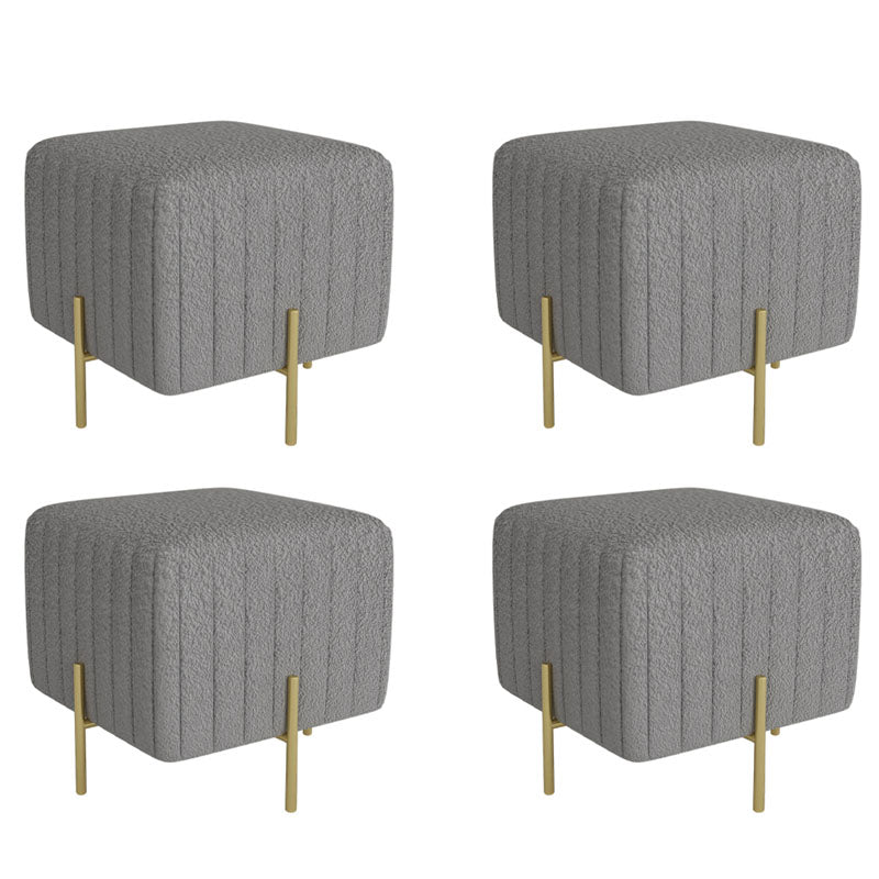 Pouf Pouf contemporain Ottoman carré de couleur unie en velours coulère avec des jambes métalliques