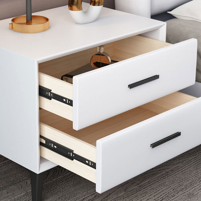 Comobilismo per letto contemporaneo di cabinetto in pelle con 2 cassetti