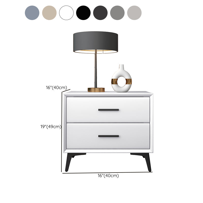 Comobilismo per letto contemporaneo di cabinetto in pelle con 2 cassetti