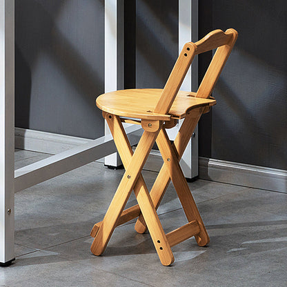 Sgabelli da bar per interni contemporanei in legno.