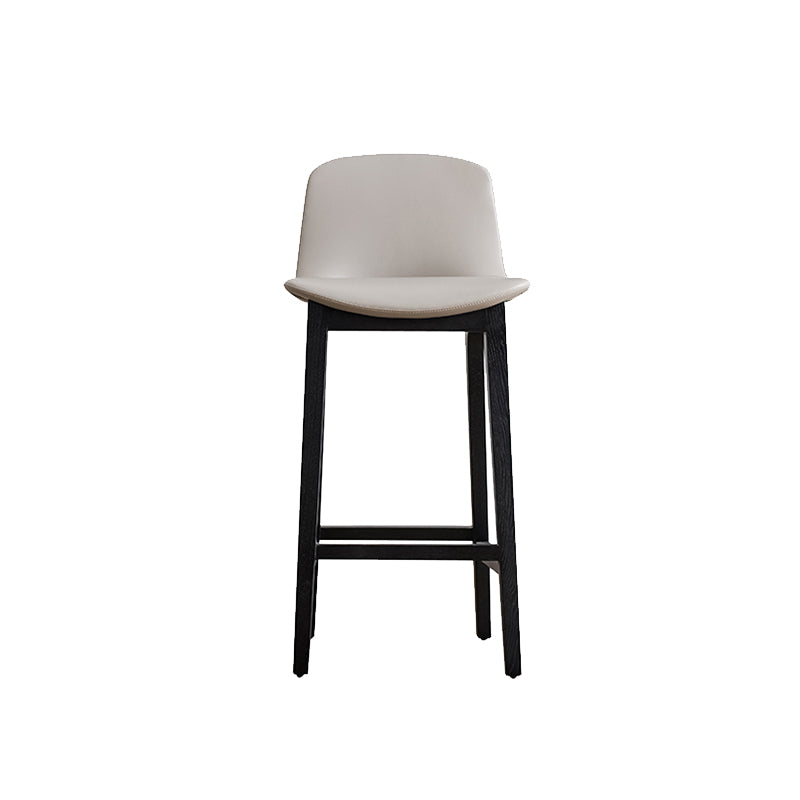 Fucile in pelle in pelle Piccolo di base nera e sgabello con schienale