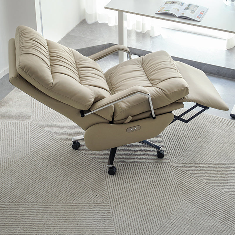 Silla de oficina de tobogán moderna con brazos acolchados de cuero altura de altura de asiento ajustable
