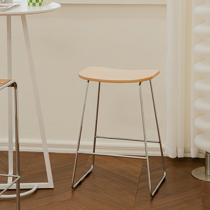 Industrielle Metall-Thekenhocker, Sattelsitz-Thekenhocker für das Wohnzimmer