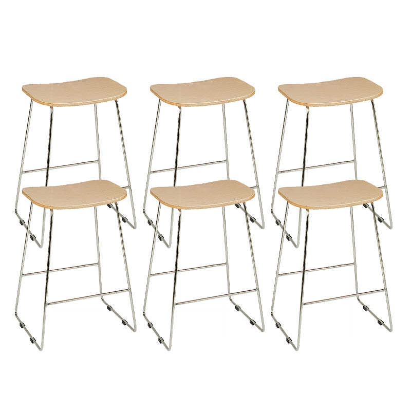Industrielle Metall-Thekenhocker, Sattelsitz-Thekenhocker für das Wohnzimmer