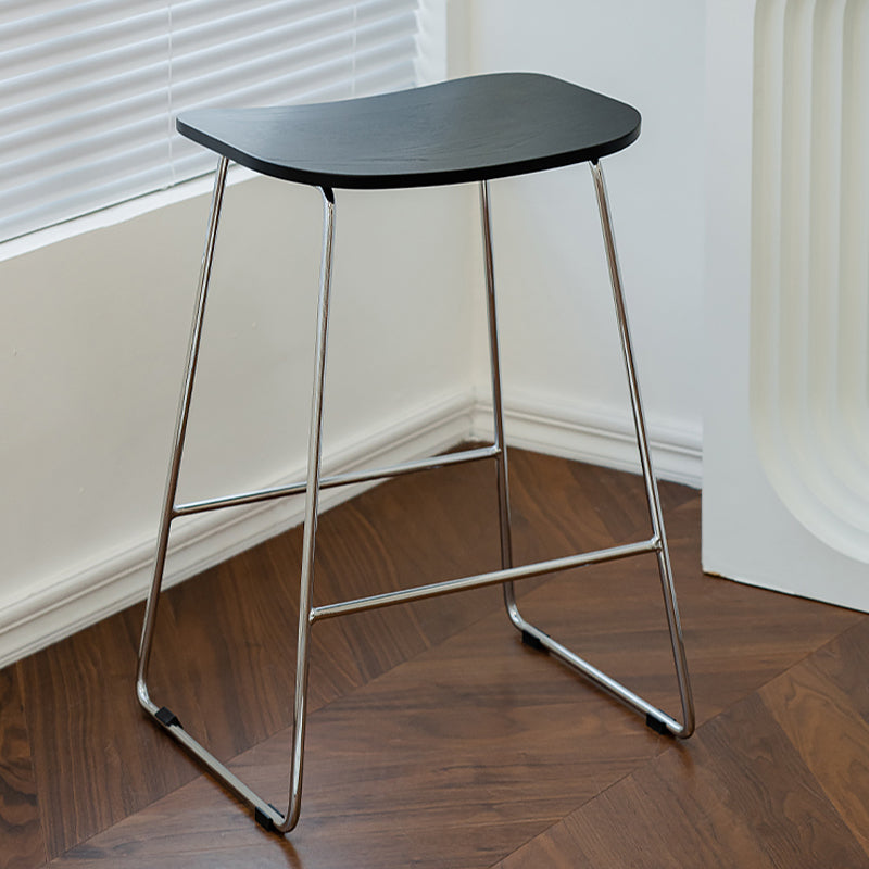 Industrielle Metall-Thekenhocker, Sattelsitz-Thekenhocker für das Wohnzimmer