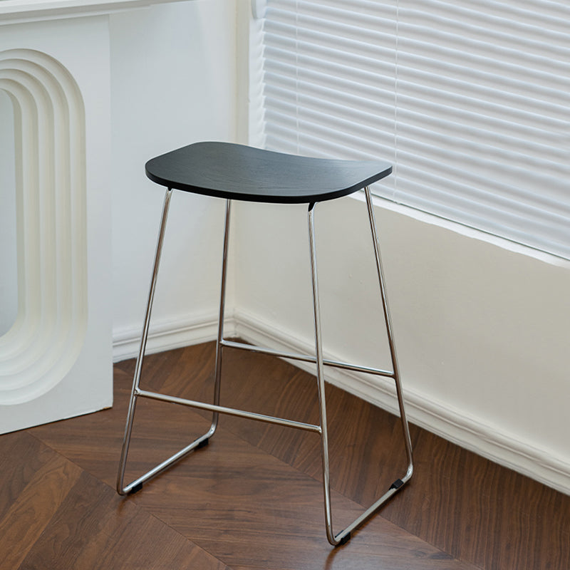 Industrielle Metall-Thekenhocker, Sattelsitz-Thekenhocker für das Wohnzimmer