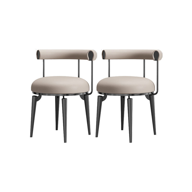 Silla de brazo tapizada estilo glamour de comedor abierto con patas de metal