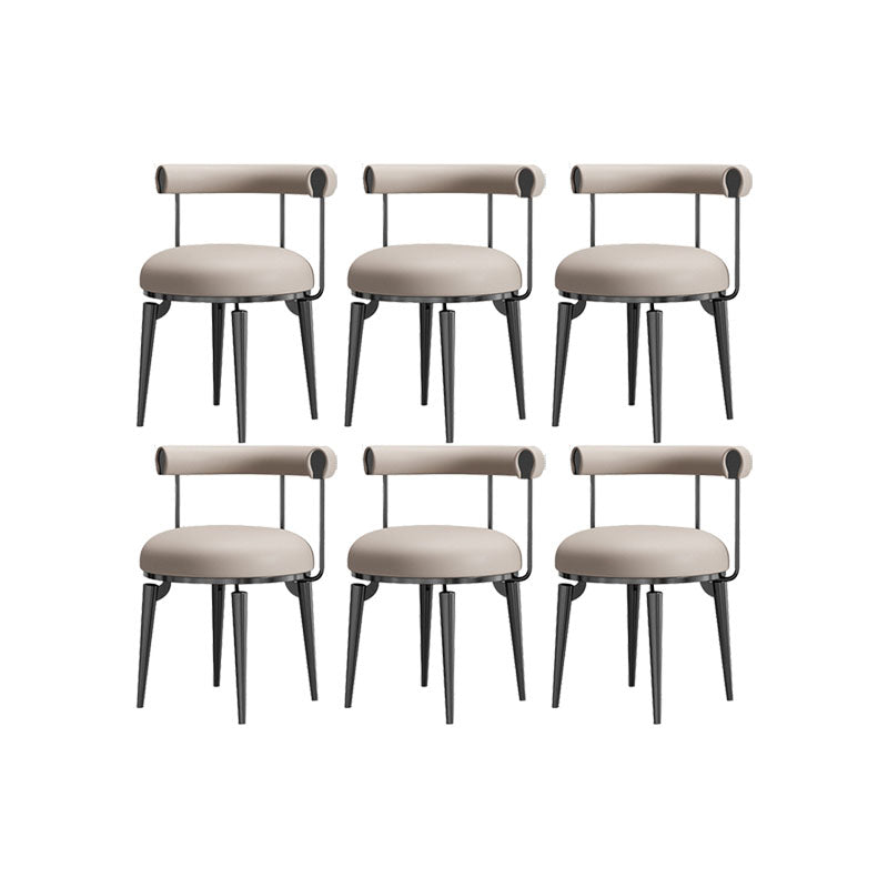 Silla de brazo tapizada estilo glamour de comedor abierto con patas de metal