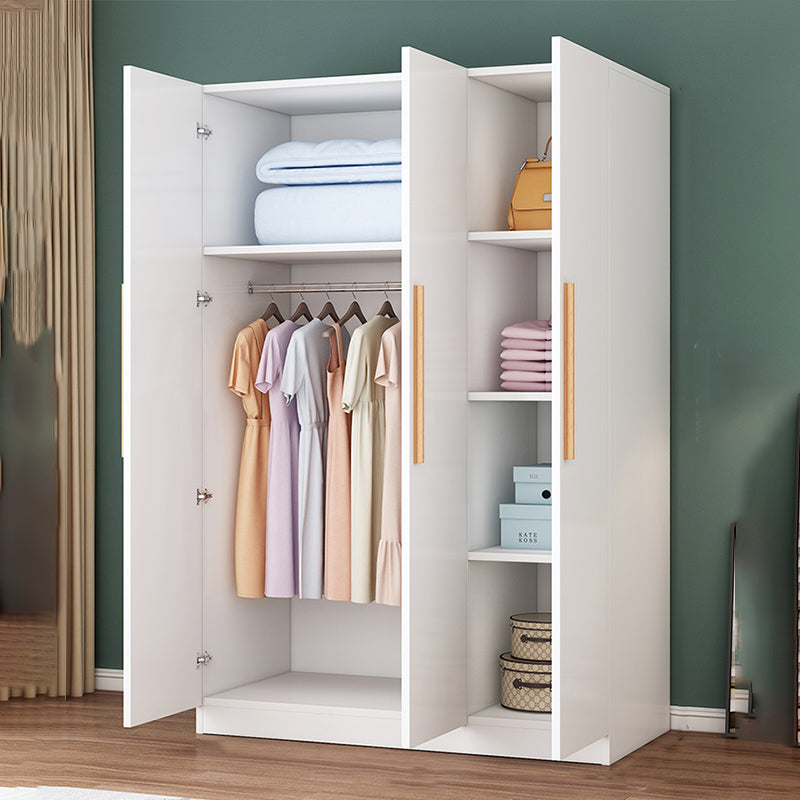 Guardaroba a cornice in legno indipendente moderno incernierato.