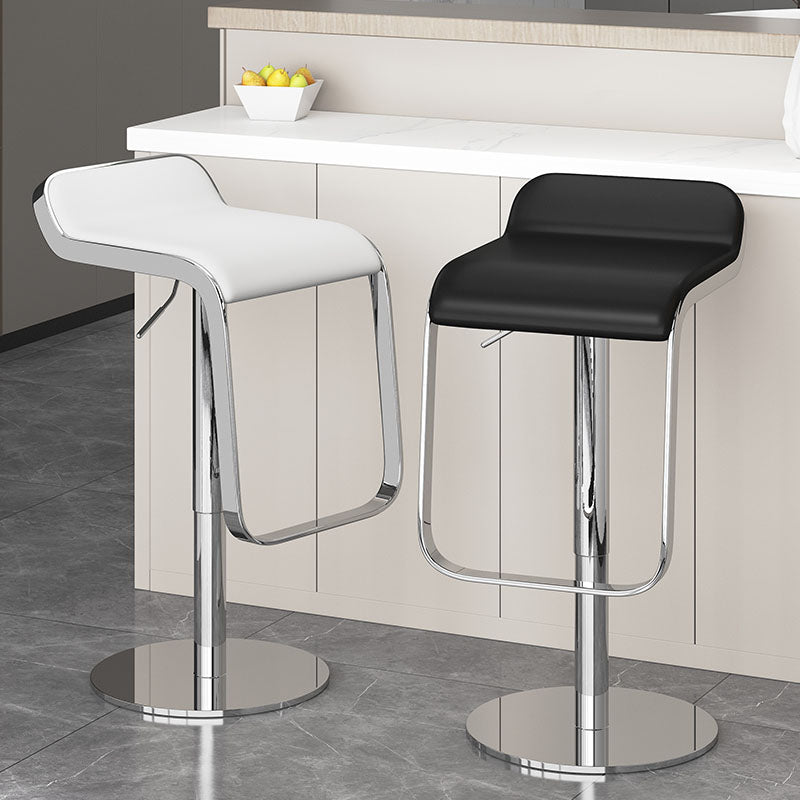 フェイクレザーバースツール調整可能な高さのスイベルバースツールとフットレスト