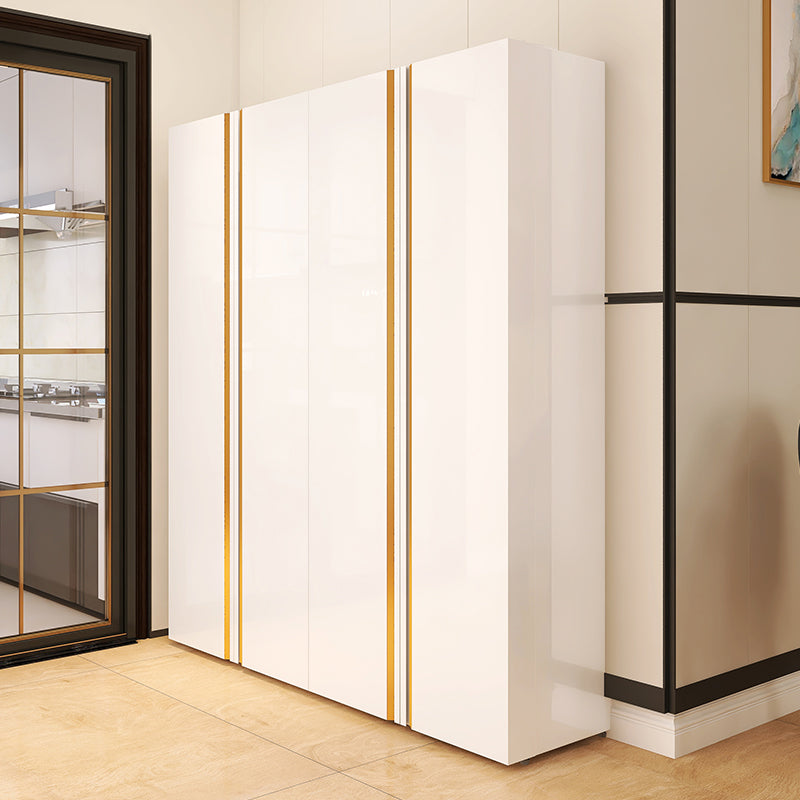 Moderno sideboard ingegnerizzato in legno a buffet con porte per sala da pranzo