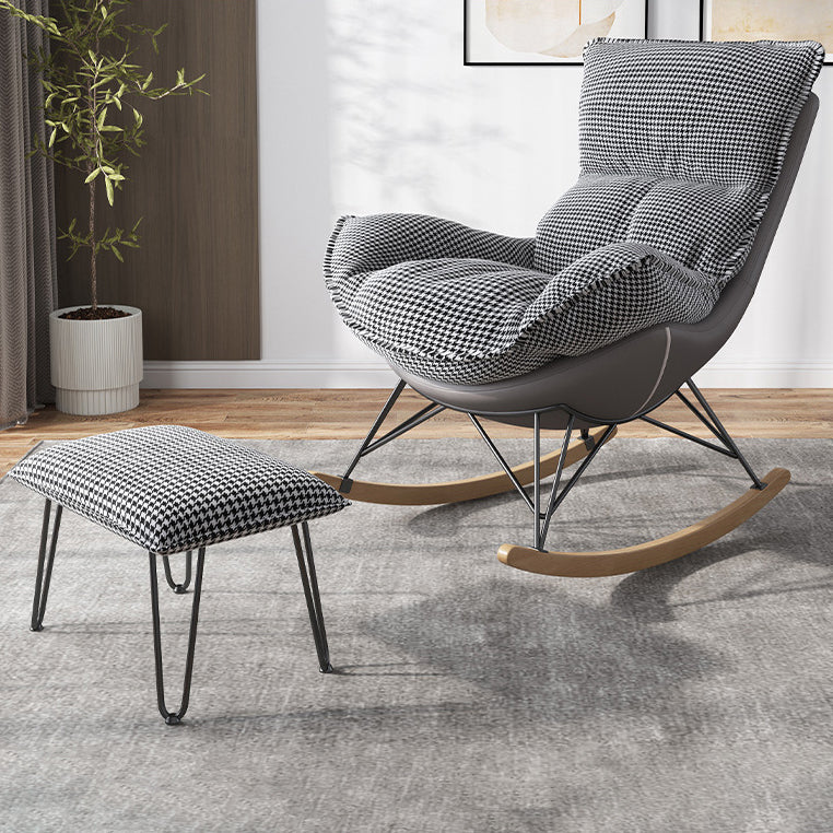 リビングルームのためのモダンなレジャーチェーズロッキングチェアラウンジ布張りのチャイズ