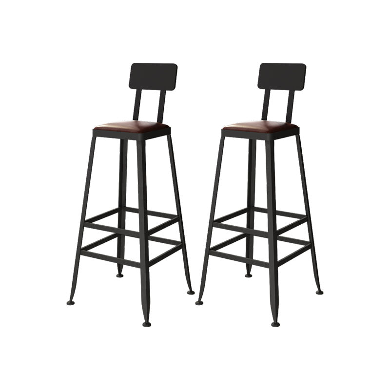 黒いベースの産業金属製のバースツール低腰のバースツール