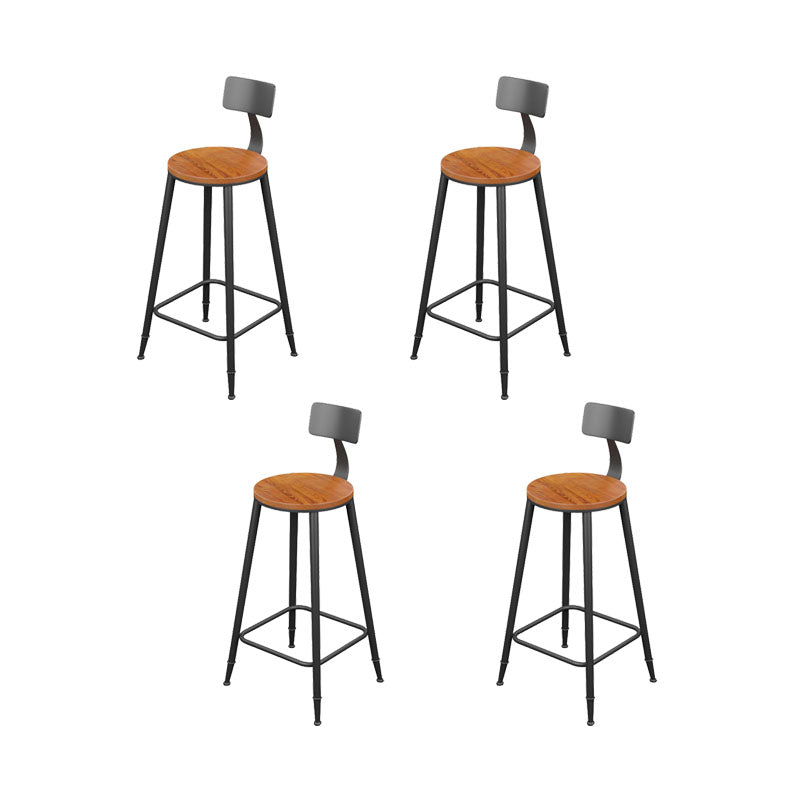 黒いベースの産業金属製のバースツール低腰のバースツール