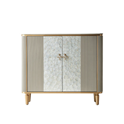 Gli armadietti della credenza glam includevano supporto a buffet con spazio per la sala da pranzo