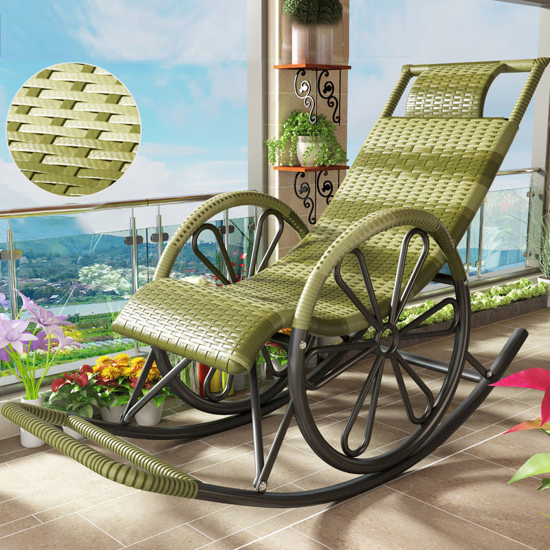 リビングルームと寝室のためのナチュラルラタンロッキングチェアバルコニーロッキングチェア