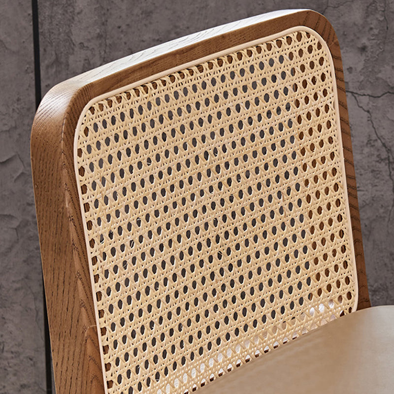 フットレスト付きのソリッドウッドダイニングスツールフェイクレザーバースツール