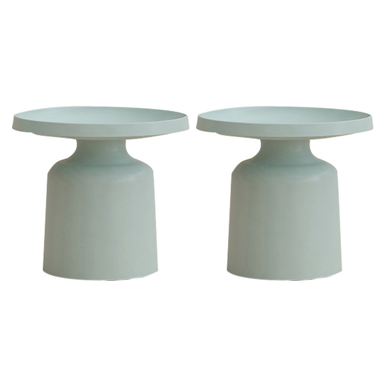 19" Wide Contemporary Corner Table Metal Round Accent Side Table Green 2 Clearhalo 'Coffee & Accent Tables' 'End & Side Tables' 'end_side_tables' 'furn' 'furn_end_side_tables' 'Furniture' 'Living Room Furniture' 7320689