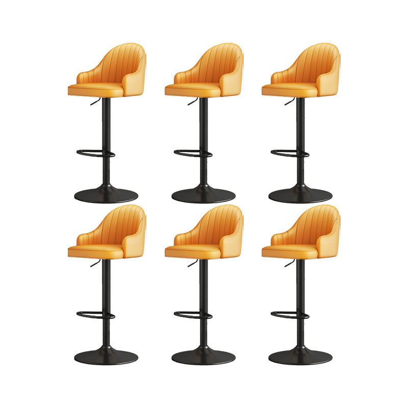 Tabourets de bar en faux cuir de style glam