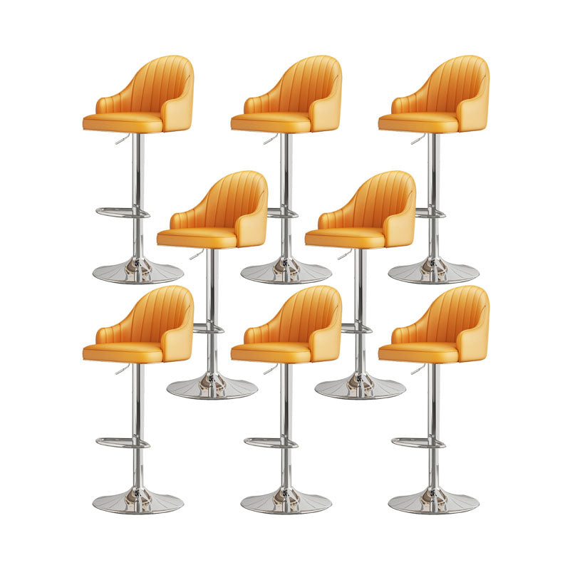 Tabourets de bar en faux cuir de style glam