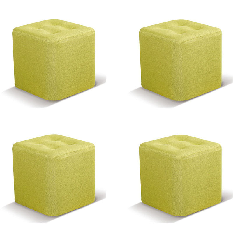 Zeitgenössische Quadratform -Würfel -Leinenmischung gepolsterte Osmanische