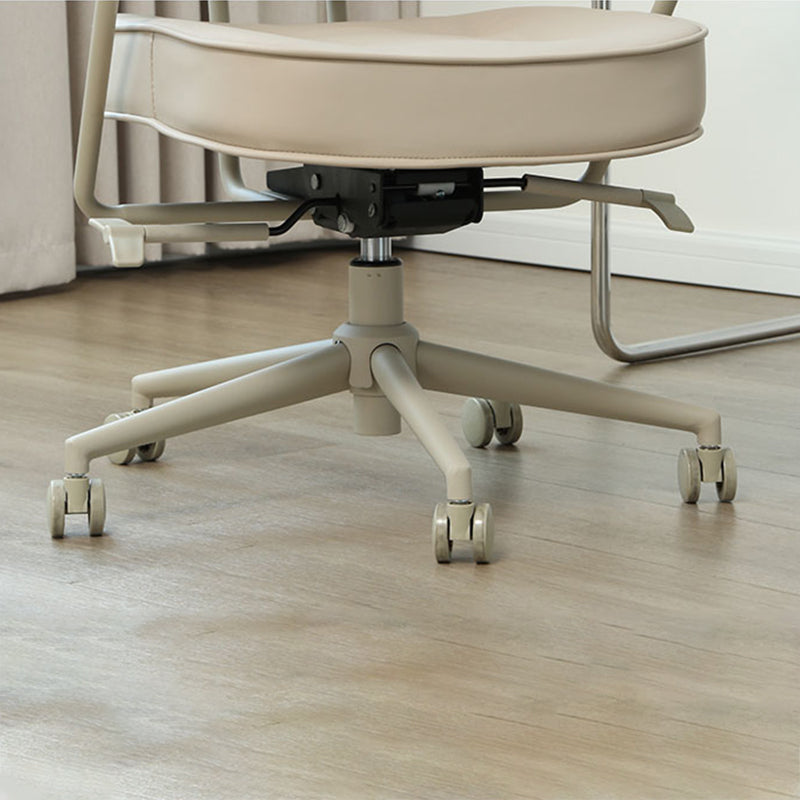 Moderne bureaustoelgevoelde armen verstelbare stoelhoogte stoel met wielen