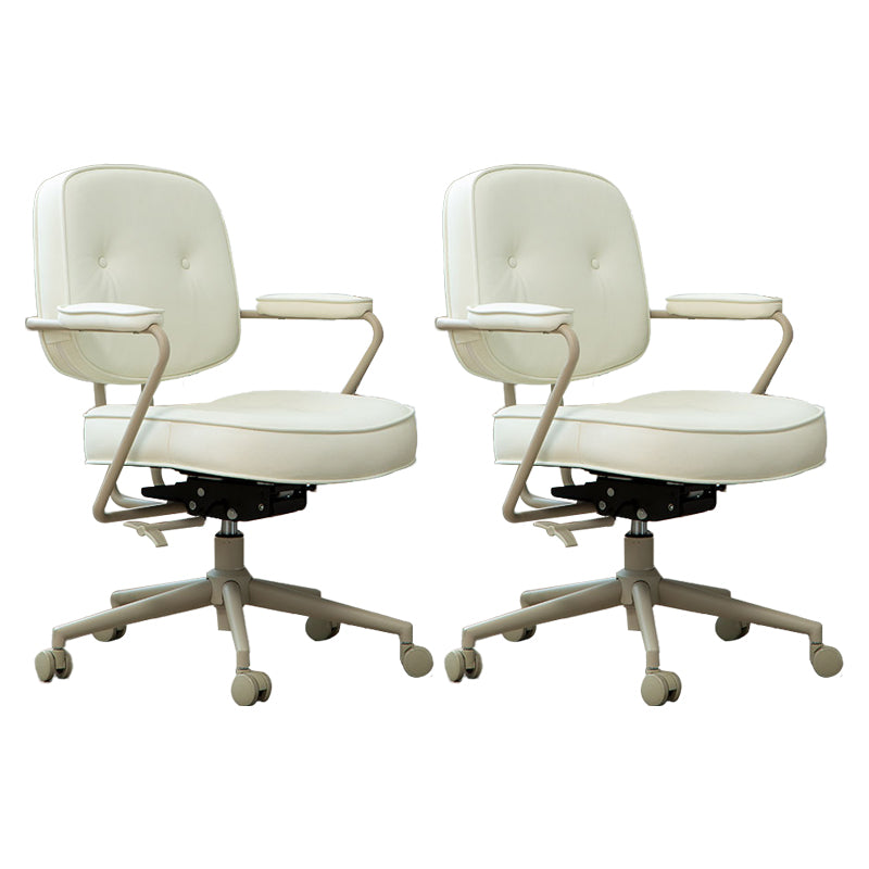 Moderne bureaustoelgevoelde armen verstelbare stoelhoogte stoel met wielen