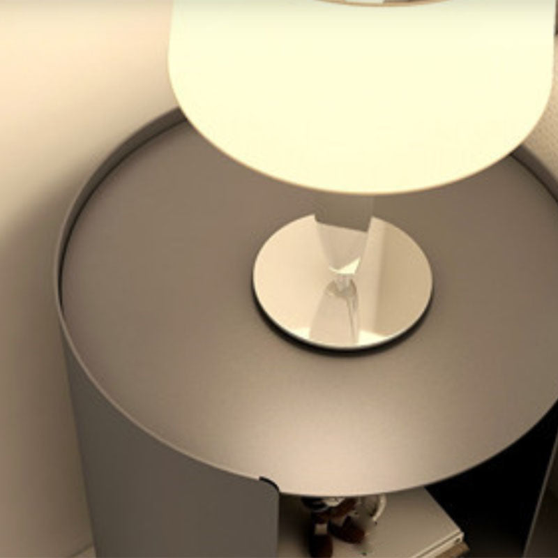 Cabinete de almacenamiento abierto contemporáneo Gabinete de metal Acento de metal Noche con estantes