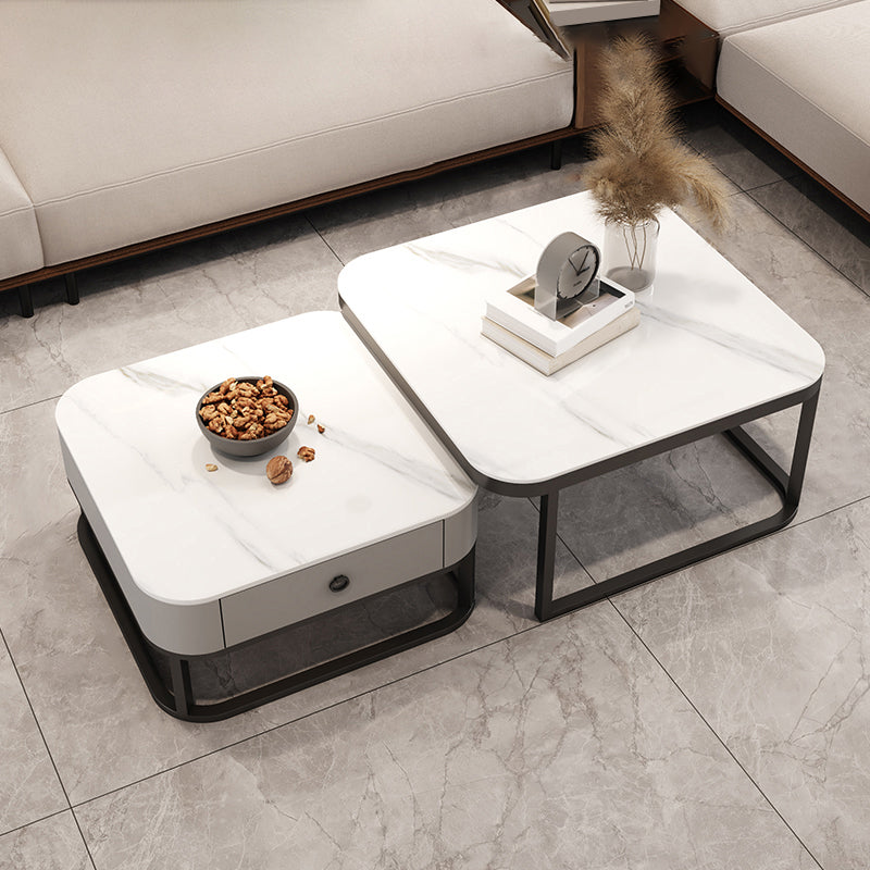 Quadratischer Couchtisch mit Glasplatte, zusammensetzbarer Couchtisch für das Wohnzimmer