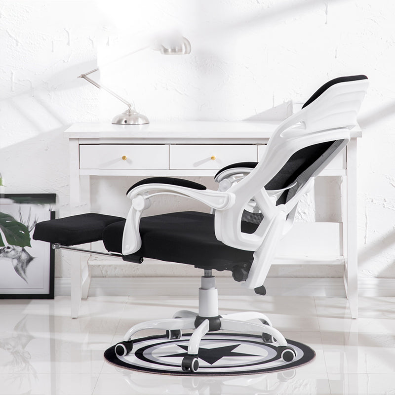 Silla de oficina de armas acolchada mecanismo de inclinación sin angustia silla de escritorio ergonómica con ruedas