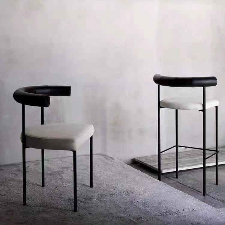 屋内のためのモダンなスタイルの布張りのカウンタースツールローバックバースツール