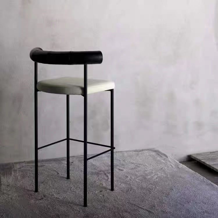 屋内のためのモダンなスタイルの布張りのカウンタースツールローバックバースツール