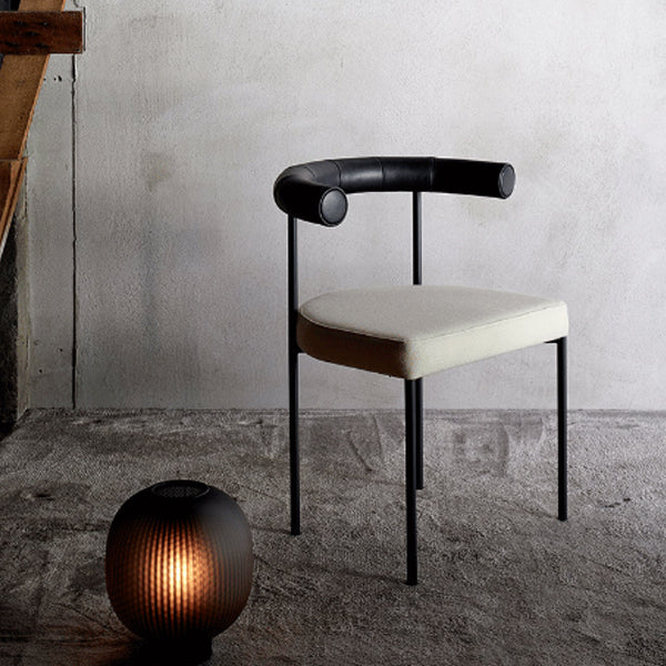 屋内のためのモダンなスタイルの布張りのカウンタースツールローバックバースツール