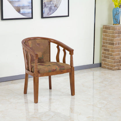 木製の足のある伝統的なアームチェア布張りの布地ダイニングチェア