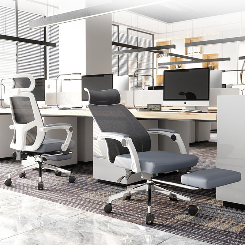 Chaise de bureau pivotante moderne en maille à bras rembourrée avec chaise d'appui