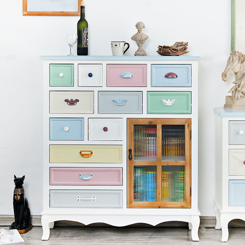 Creazione di stoccaggio in legno fabbricato in stile costiero per la camera da letto