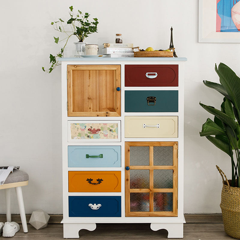 Creazione di stoccaggio in legno fabbricato in stile costiero per la camera da letto