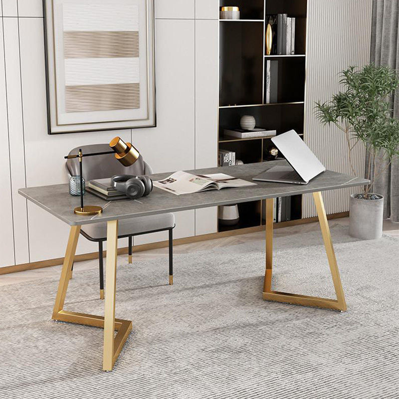 Glam -Schreibtisch Stein rechteckig 29,53 "großer Büroschreibtisch mit goldenen Beinen